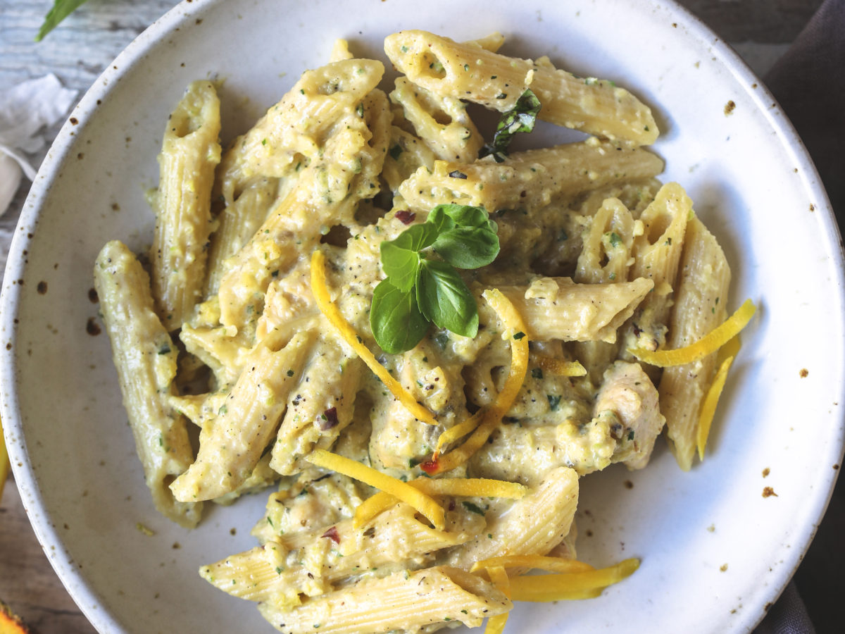 Creamy Veggie Sauce Pasta with Chicken #veggiepasta #springpasta